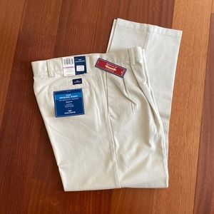 Dockers Pleated Original Khaki with Individual Fit Waistband, W32 L29. NWT